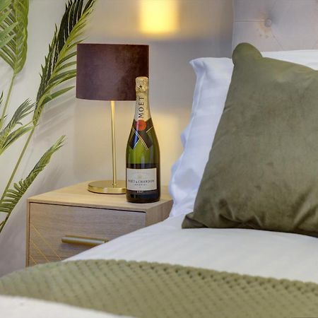 Kist Accommodates - Stylish Headingley Apartment - Parking - 500 Mps Wifi Meanwood Экстерьер фото