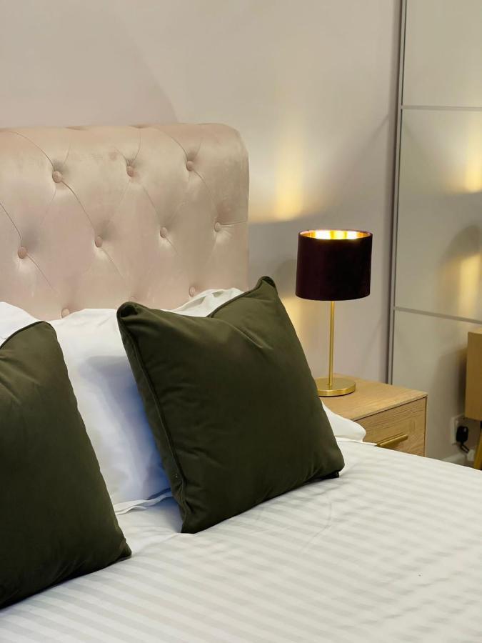 Kist Accommodates - Stylish Headingley Apartment - Parking - 500 Mps Wifi Meanwood Экстерьер фото