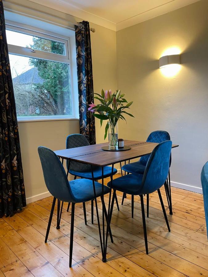 Kist Accommodates - Stylish Headingley Apartment - Parking - 500 Mps Wifi Meanwood Экстерьер фото