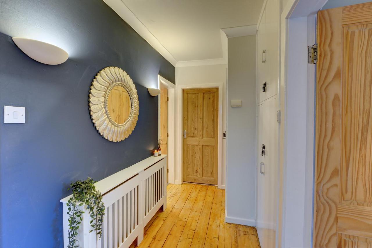 Kist Accommodates - Stylish Headingley Apartment - Parking - 500 Mps Wifi Meanwood Экстерьер фото