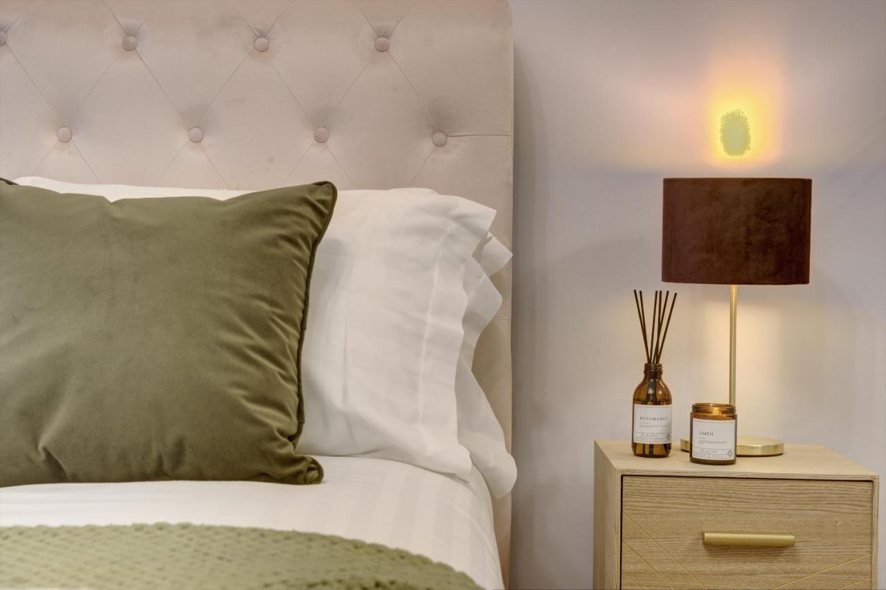 Kist Accommodates - Stylish Headingley Apartment - Parking - 500 Mps Wifi Meanwood Экстерьер фото
